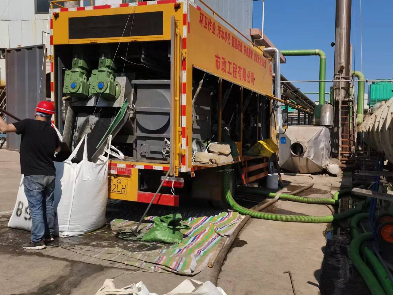 乌海淤泥压干处理